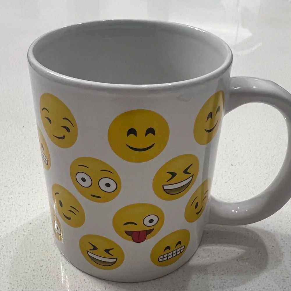 Emoji Emoticons Coffee Mug Cup Yellow‎ Faces Emotions Funny Smiley
